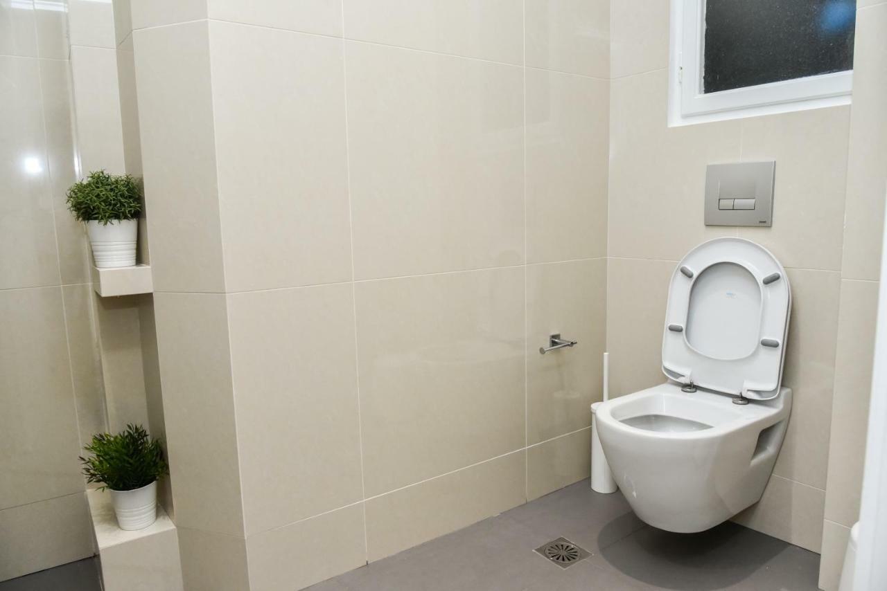 Warm Apartment At Exarchia 1 Bed 2 Pers 아테네 외부 사진
